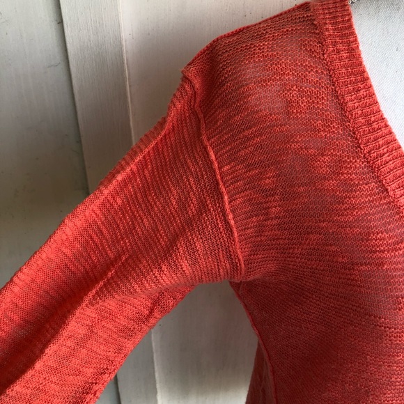 Coral colored v-neck sweater - Picture 3 of 4